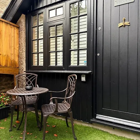 Cosy Boutique Retreat, Courtyard & Free Parking * Bristol