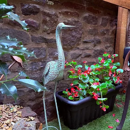 Cosy Boutique Retreat, Courtyard & Free Parking * Bristol